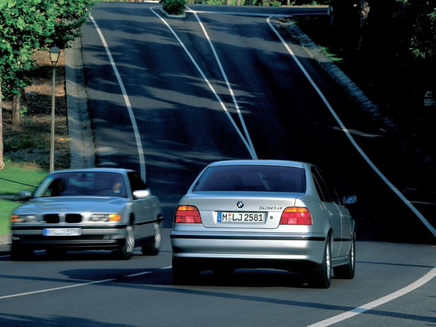  BMW 5-Series Sedan 1995 года  (фото 17 из 26)